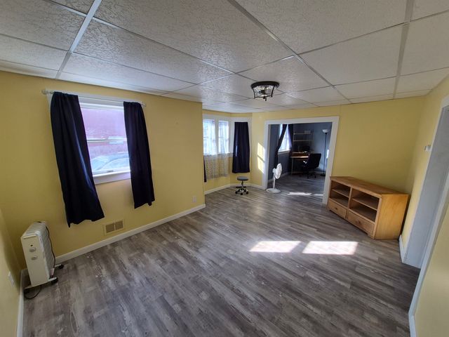 62 Young Street, Newport City, VT 05855