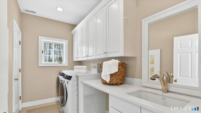 22 Joshua Drive, Simsbury, CT 06092