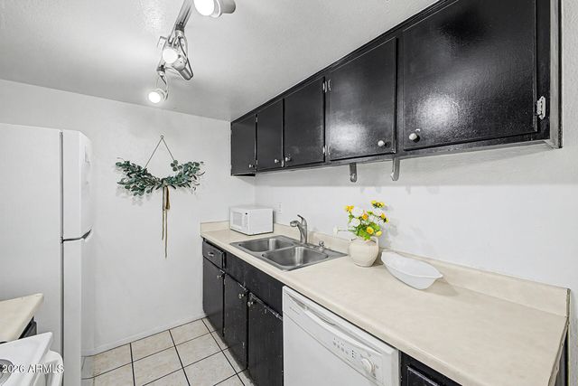 14221 N 54TH Drive, Glendale, AZ 85306