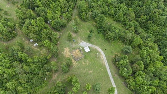 1232 Main St, Tracy City, TN 37387