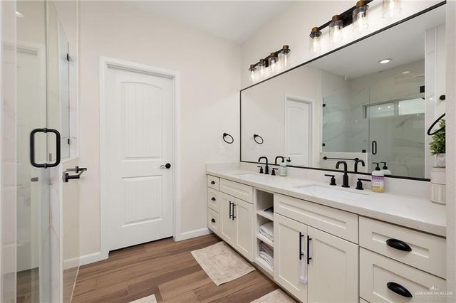 905 W Buxton Avenue, Edinburg, TX 78541