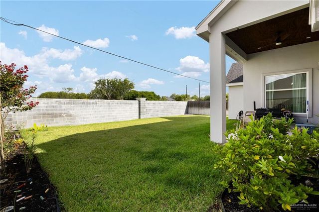 905 W Buxton Avenue, Edinburg, TX 78541