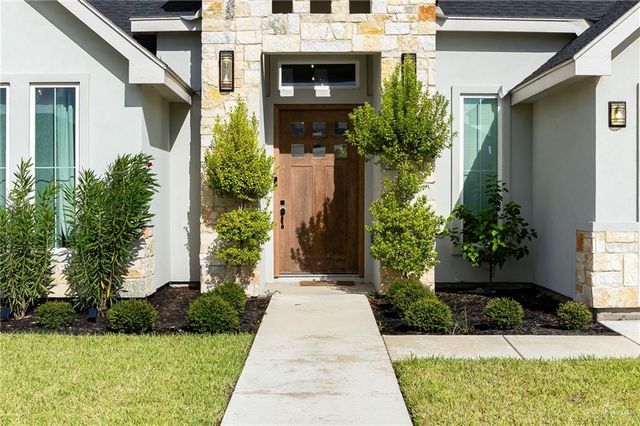 905 W Buxton Avenue, Edinburg, TX 78541