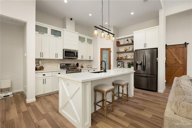 905 W Buxton Avenue, Edinburg, TX 78541