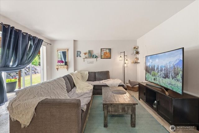 310 Fife Way, Milton, WA 98354