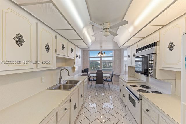 2751 S Ocean Dr 501N, Hollywood, FL 33019