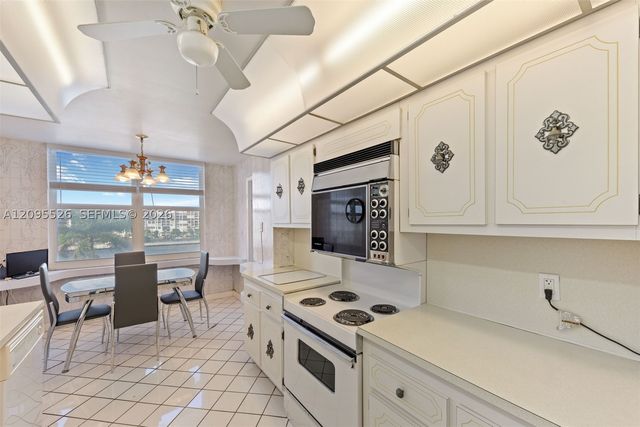 2751 S Ocean Dr 501N, Hollywood, FL 33019