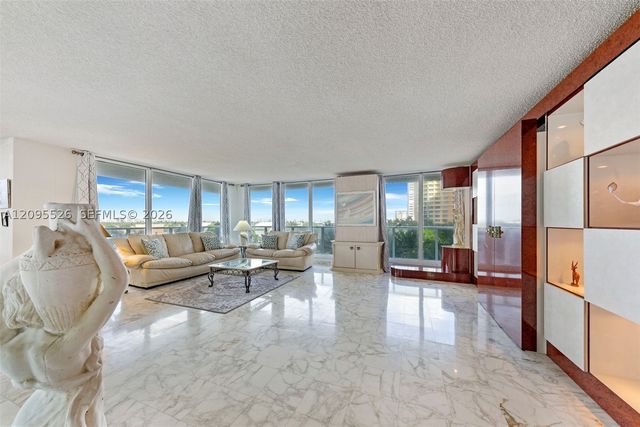2751 S Ocean Dr 501N, Hollywood, FL 33019