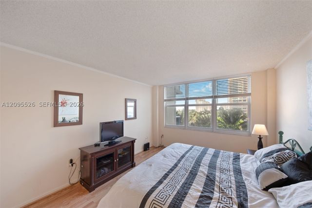 2751 S Ocean Dr 501N, Hollywood, FL 33019