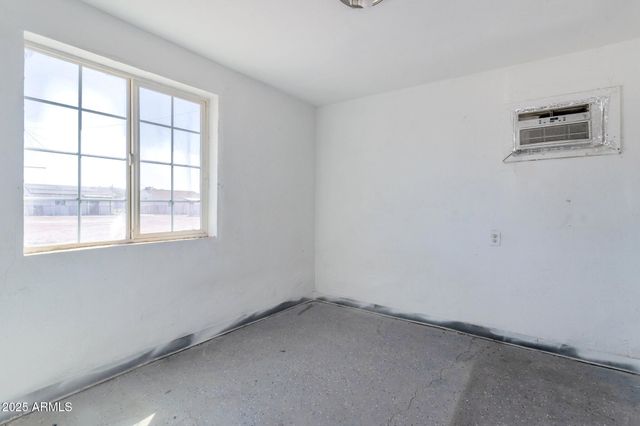 313 W JONES Avenue, Phoenix, AZ 85041