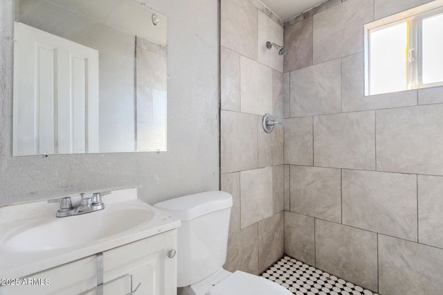 313 W JONES Avenue, Phoenix, AZ 85041