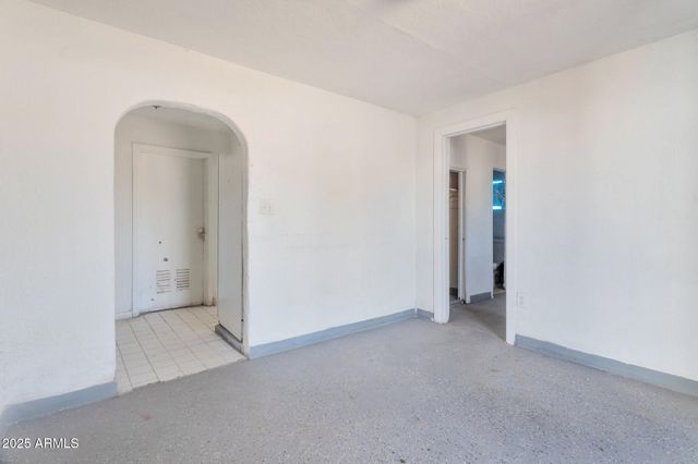 313 W JONES Avenue, Phoenix, AZ 85041