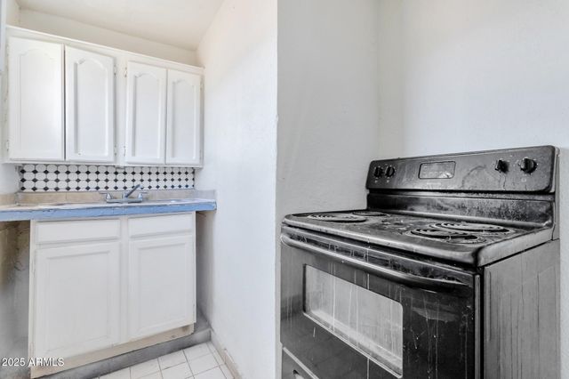 313 W JONES Avenue, Phoenix, AZ 85041