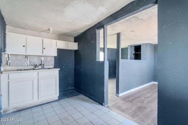 313 W JONES Avenue, Phoenix, AZ 85041