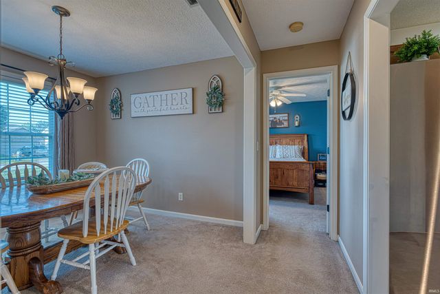 728 Strawberry Hill Road, Evansville, IN 47711