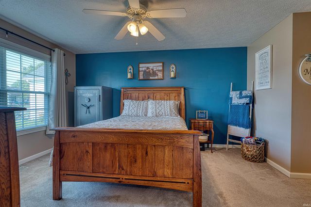 728 Strawberry Hill Road, Evansville, IN 47711