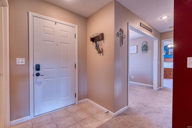 728 Strawberry Hill Road, Evansville, IN 47711