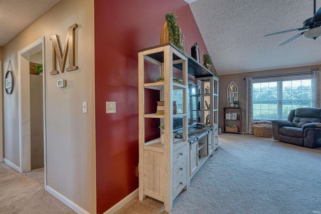 728 Strawberry Hill Road, Evansville, IN 47711