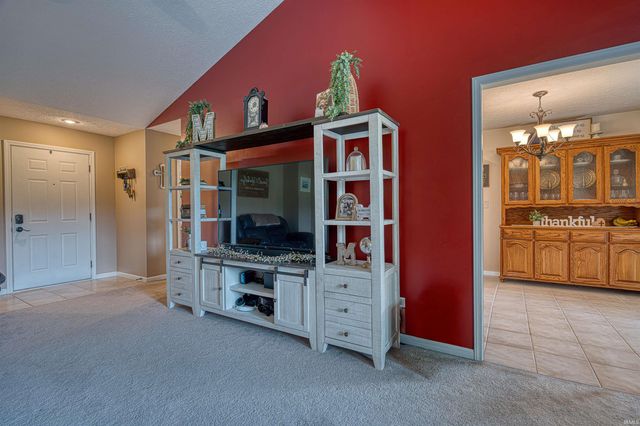 728 Strawberry Hill Road, Evansville, IN 47711