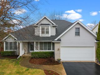 1128 Tara Drive, Woodstock, IL 60098