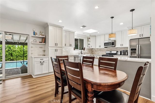 18937 Sylvan Street, Tarzana, CA 91335