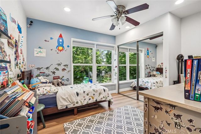 18937 Sylvan Street, Tarzana, CA 91335