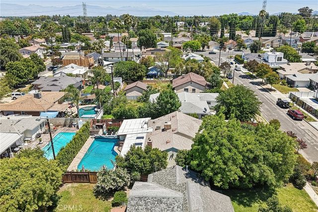18937 Sylvan Street, Tarzana, CA 91335