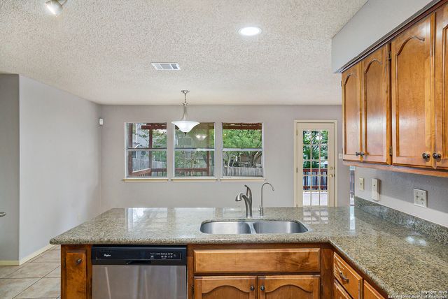 18030 Summer Knoll, San Antonio, TX 78258