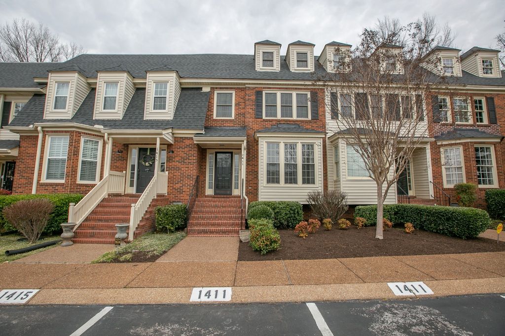 1411 Cambridge Dr, Murfreesboro, TN 37129