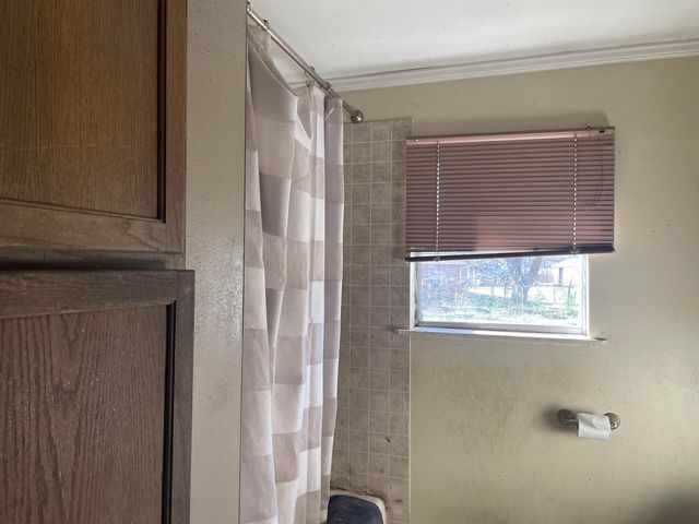 2300 Kaynell Dr, Henderson, TX 75654