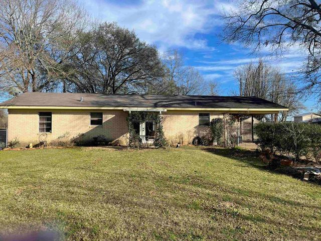 2300 Kaynell Dr, Henderson, TX 75654