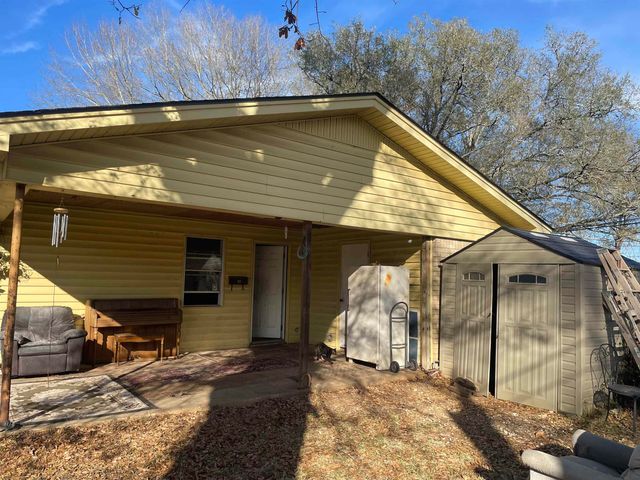 2300 Kaynell Dr, Henderson, TX 75654