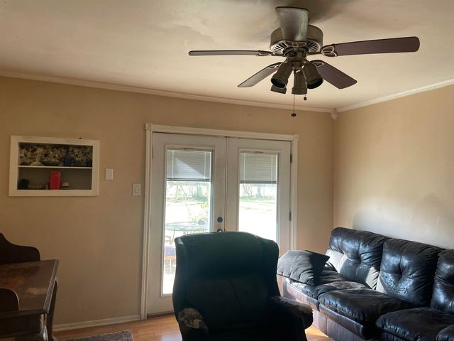 2300 Kaynell Dr, Henderson, TX 75654