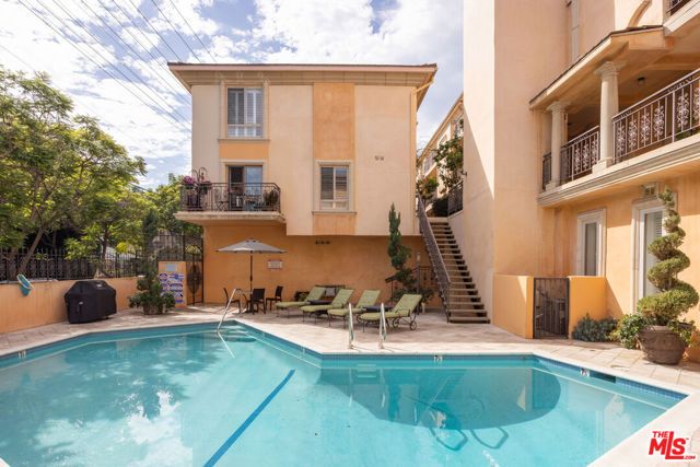 1000 S Westgate Avenue 216, Los Angeles, CA 90049