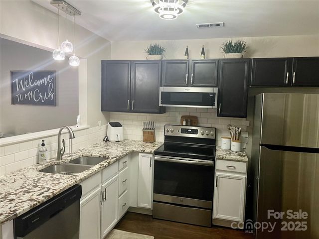 118 Steam Engine Drive 103, Mooresville, NC 28115