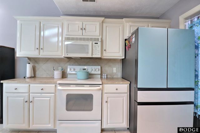 S-1121 Cottonwood Lane, Fremont, NE 68025