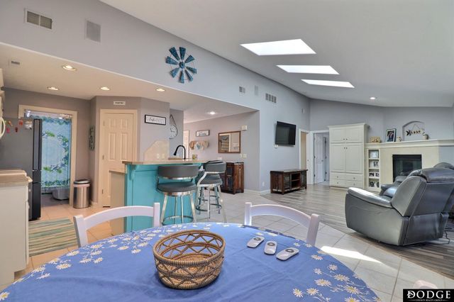 S-1121 Cottonwood Lane, Fremont, NE 68025