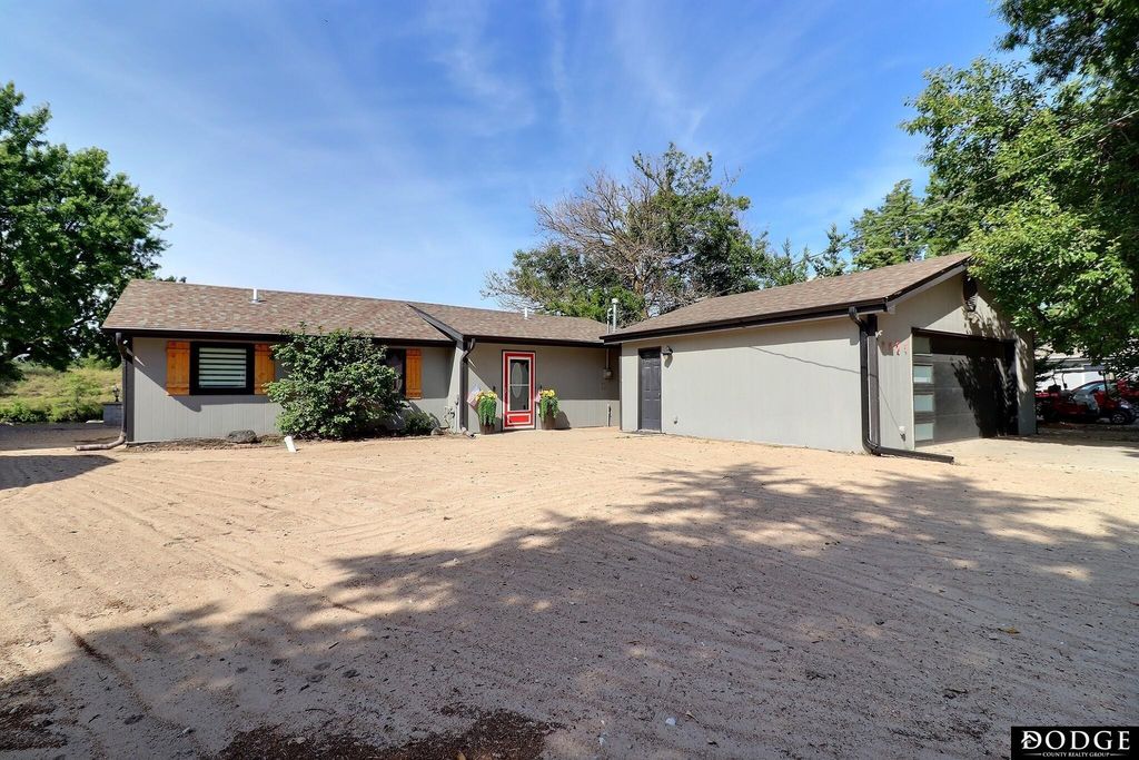 S-1121 Cottonwood Lane, Fremont, NE 68025