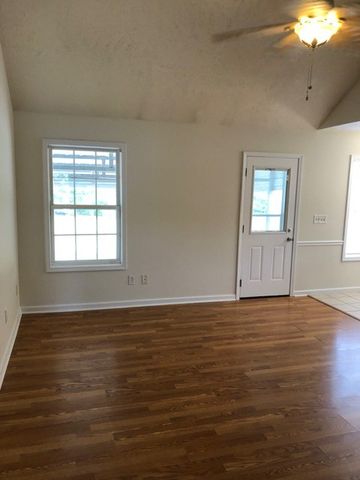 7106 Castile Dr, Smyrna, TN 37167