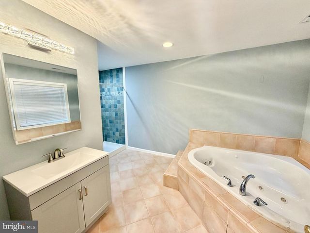 4962 SABRA LN, Annandale, VA 22003