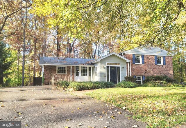 4962 SABRA LN, Annandale, VA 22003