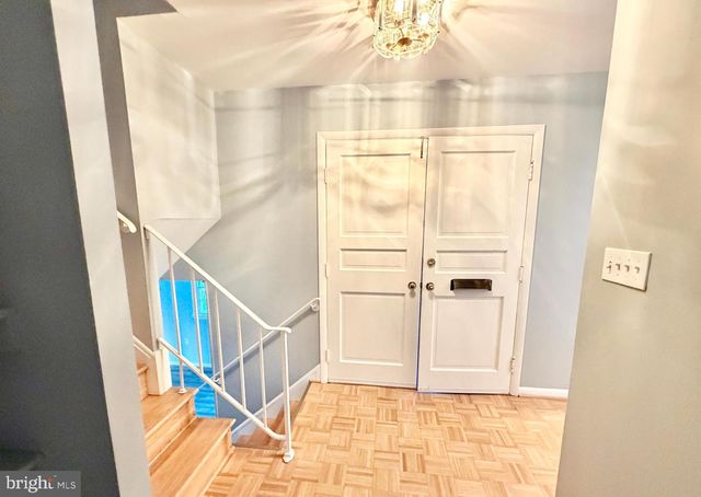 4962 SABRA LN, Annandale, VA 22003