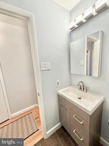 4962 SABRA LN, Annandale, VA 22003