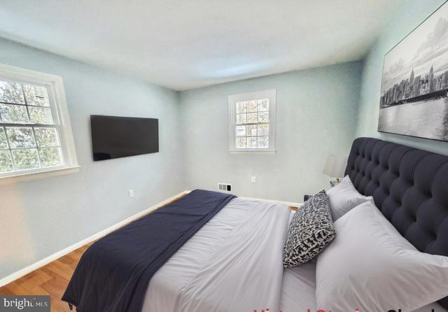 4962 SABRA LN, Annandale, VA 22003