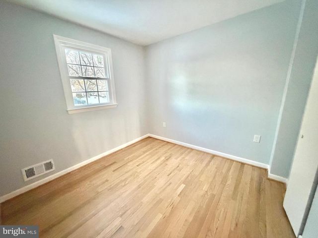 4962 SABRA LN, Annandale, VA 22003