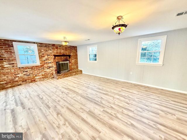 4962 SABRA LN, Annandale, VA 22003