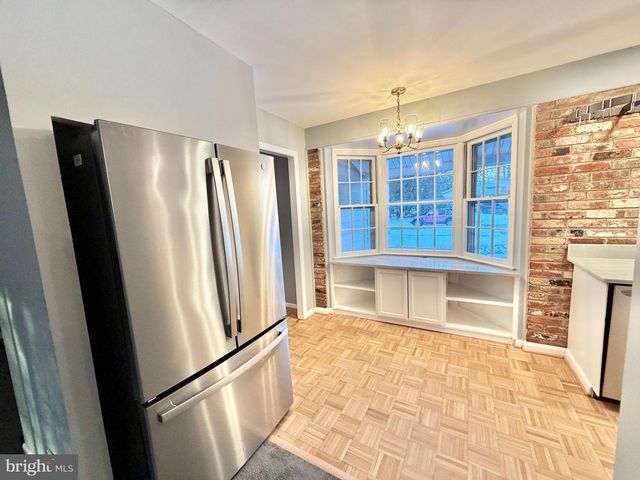 4962 SABRA LN, Annandale, VA 22003