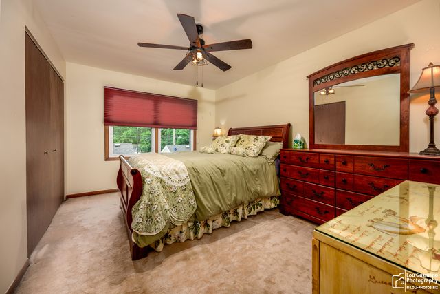 1525 WEDGEFIELD Circle, Naperville, IL 60563
