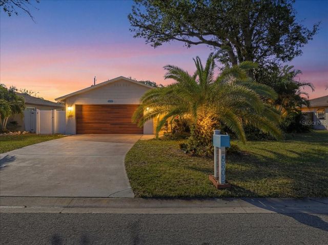 6808 FRIENDSHIP DRIVE, Sarasota, FL 34241