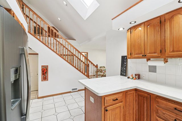 1039 S School Street, Lombard, IL 60148